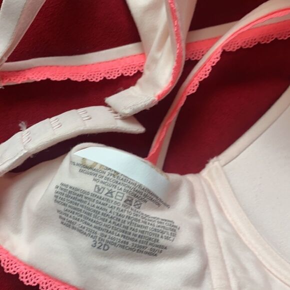 Victoria’s Secret No Wire Bra 32D Pink - Picture 6 of 6